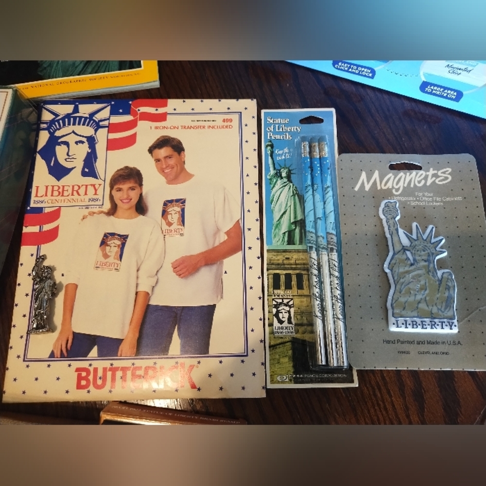 1980's Statue‎ Of Liberty Memorabilia